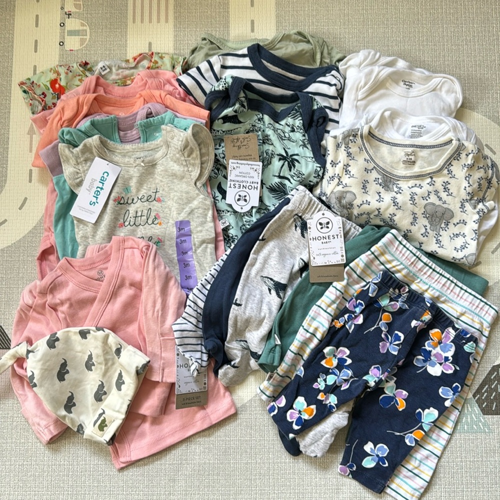 COPY - Large bundle lot baby newborn to 3mo clothes onesies pants mostly organi…